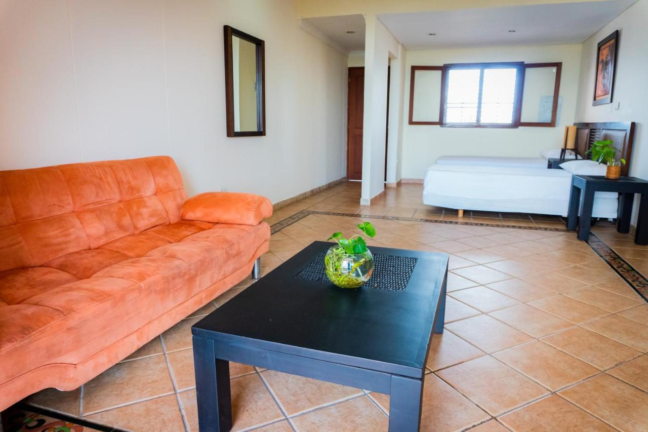 Hotel Penon Suites Girardot Exterior photo