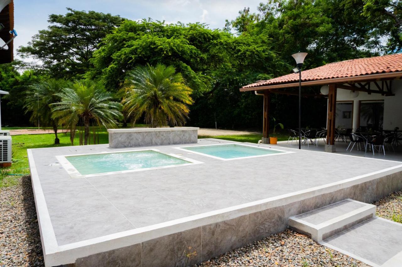 Hotel Penon Suites Girardot Exterior photo