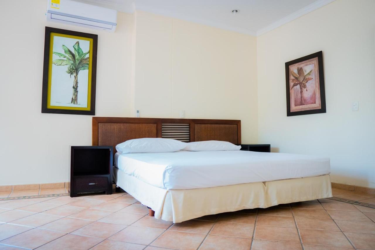 Hotel Penon Suites Girardot Exterior photo