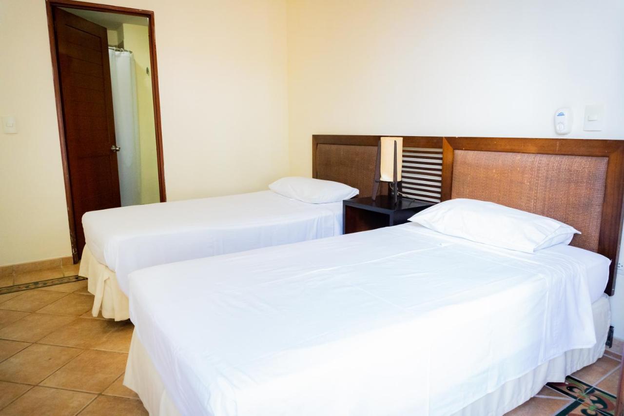 Hotel Penon Suites Girardot Exterior photo