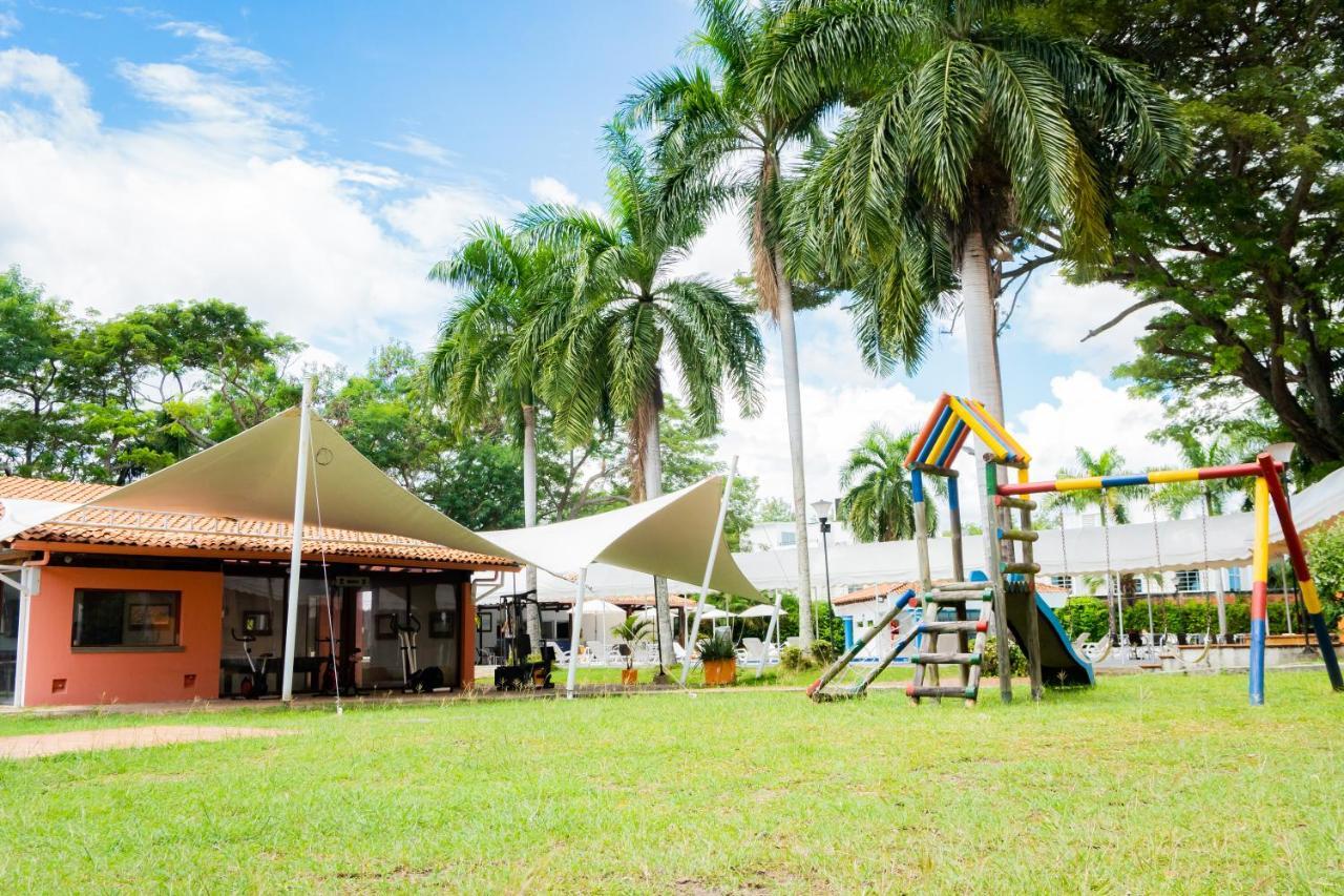 Hotel Penon Suites Girardot Exterior photo