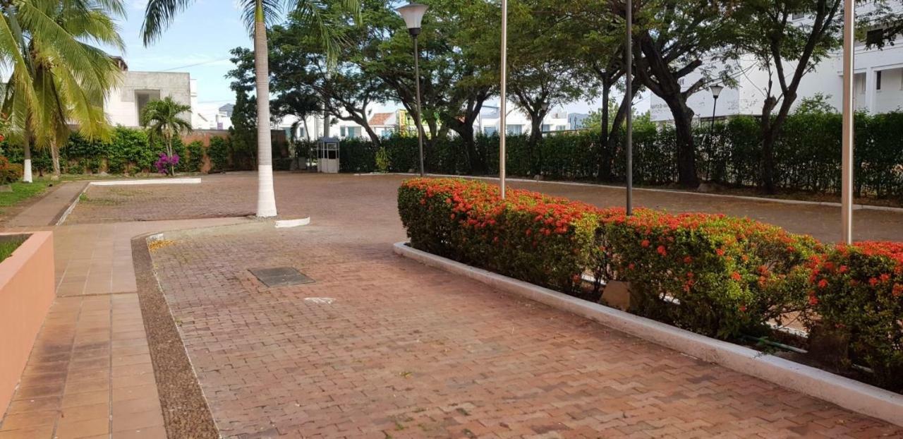 Hotel Penon Suites Girardot Exterior photo