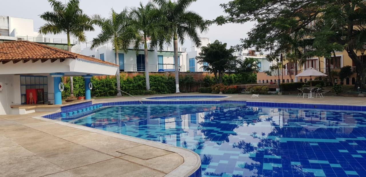 Hotel Penon Suites Girardot Exterior photo